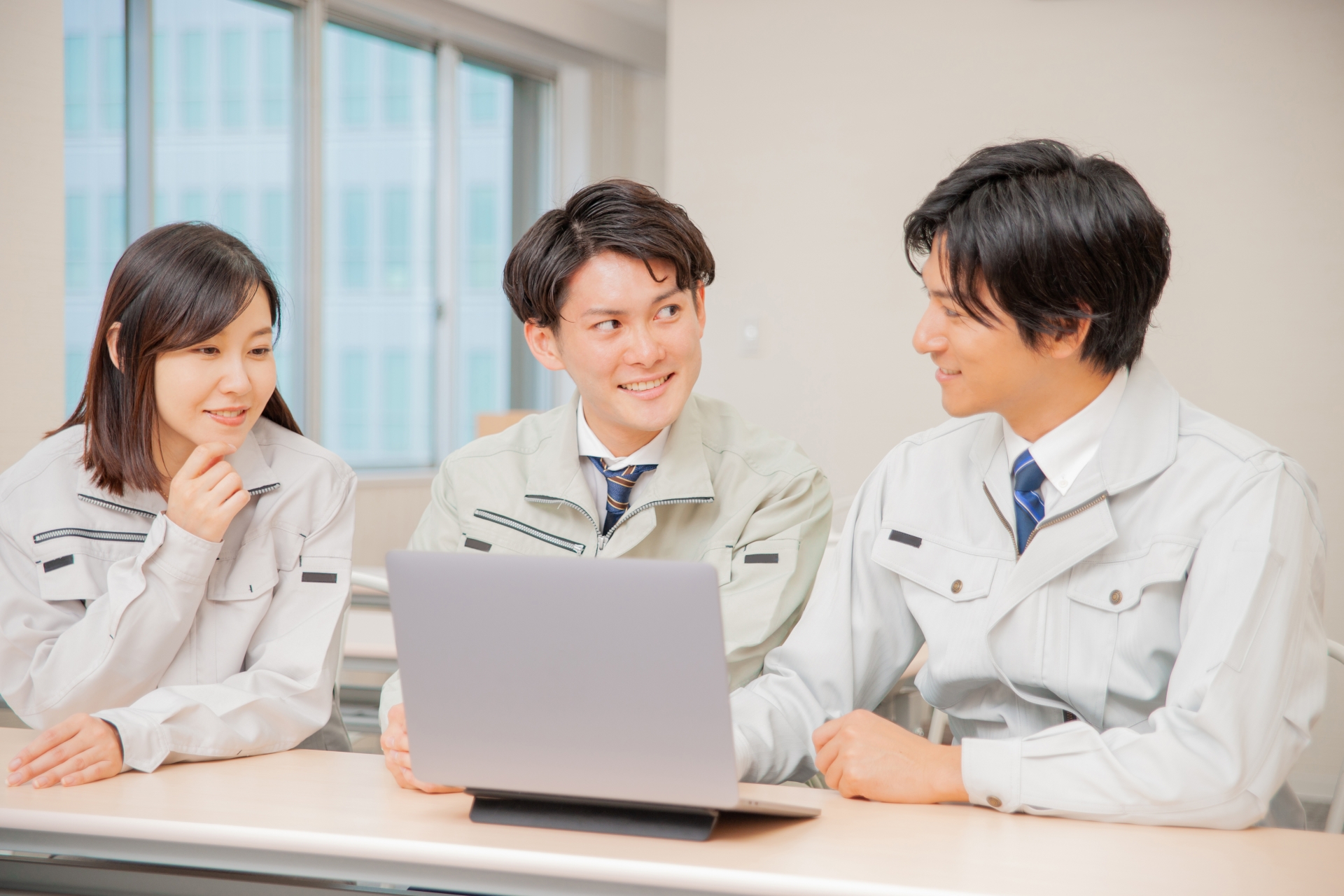 今すぐ問い合わせを！